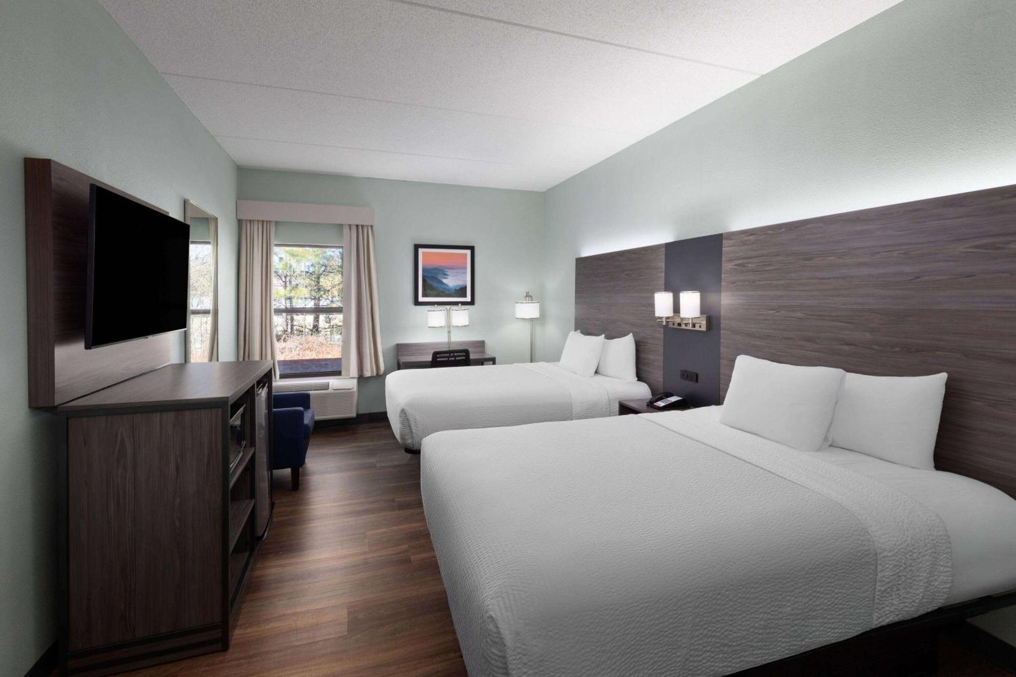 Baymont By Wyndham Creedmoor Hotel ภายนอก รูปภาพ